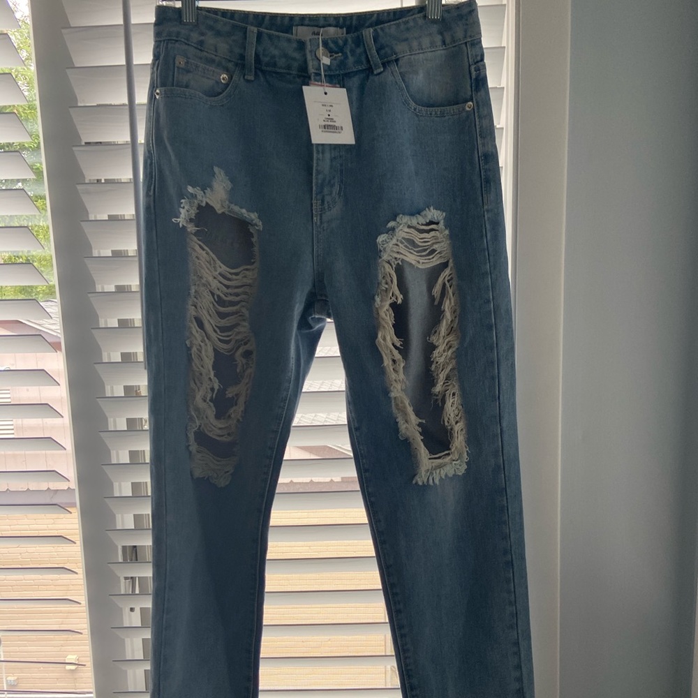 ADIKA JEANS